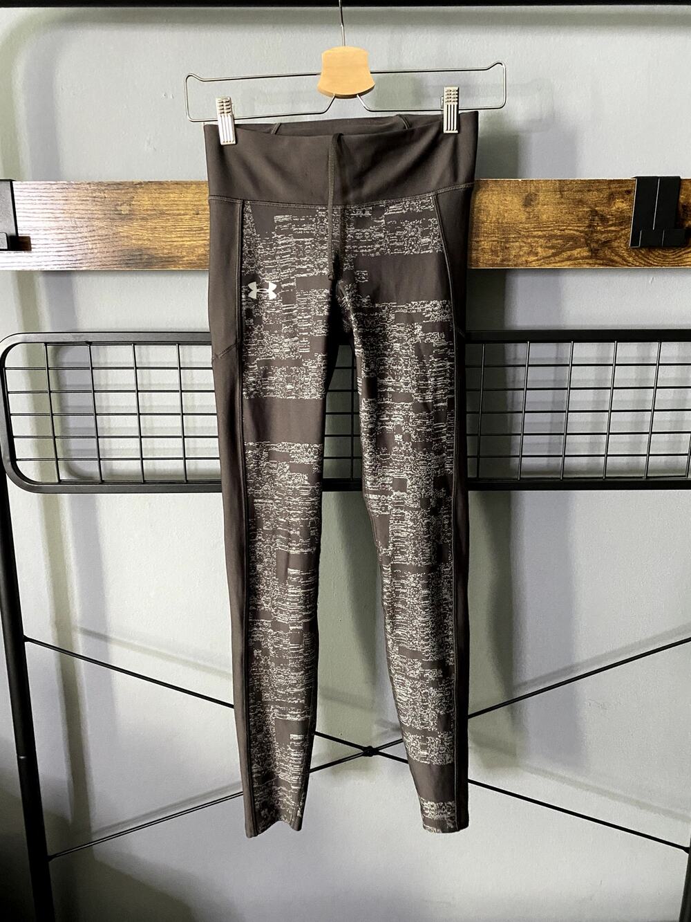 Under Armour Compression Leggings | Size Small